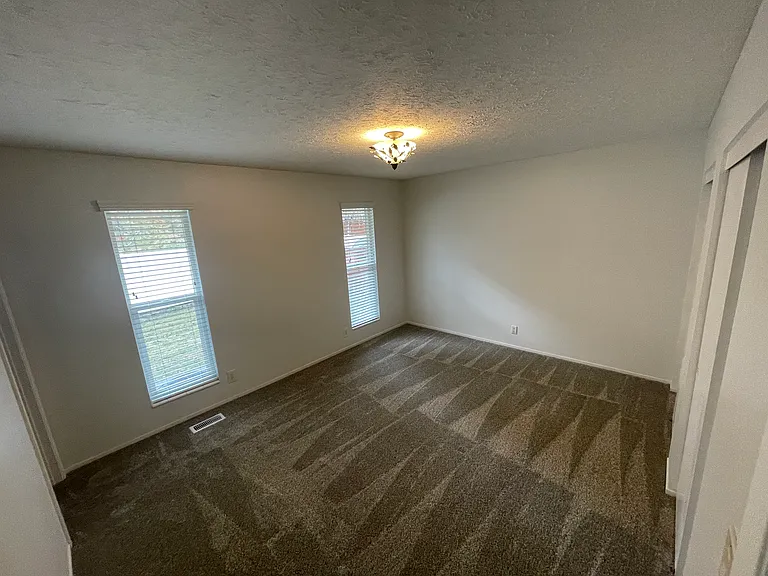 1442 E Sandy Hills Dr — Photo 24