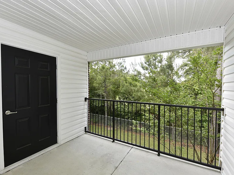 Private balcony/patio