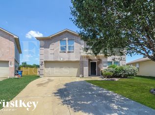 9001 Prairie Bluff Dr, Dallas, TX 75227