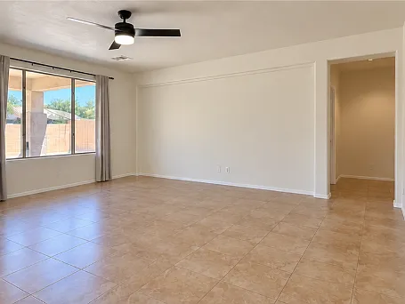 3 bed, 1723 sqft, $2,300 — Photo 3