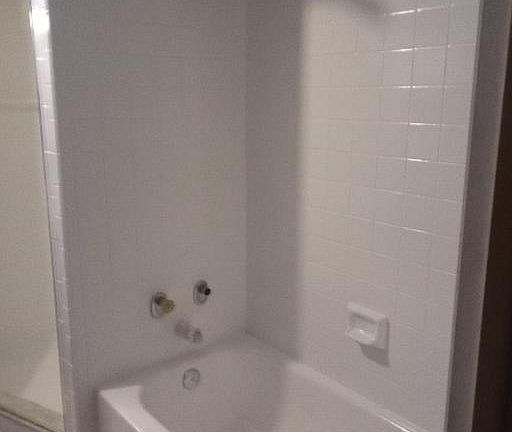 3rd image of 5874 Lincoln Cir W