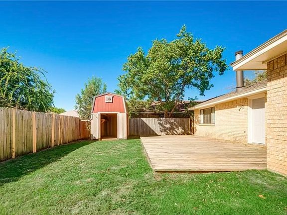2nd image of 2662 Claremont Dr