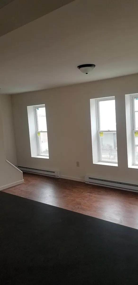 Building Photo - 820 Huron Ave #2