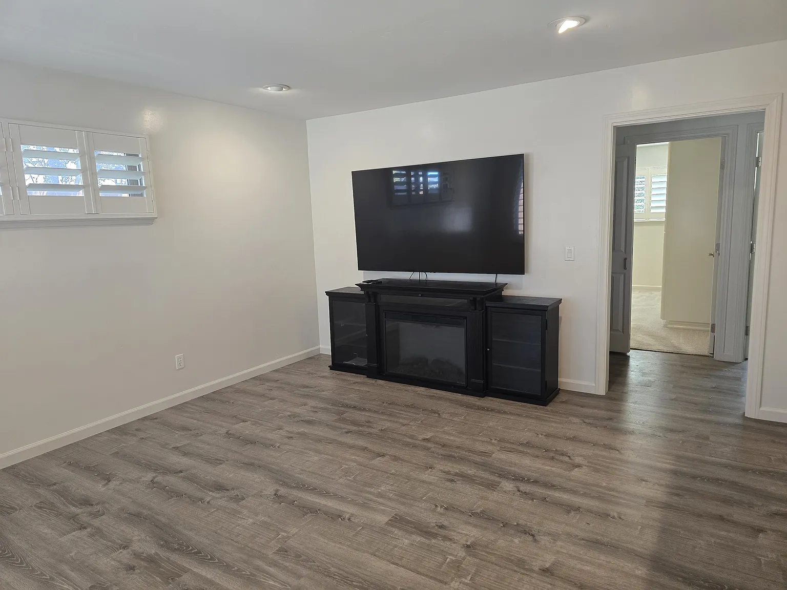 2565 Solano Rd Unit A — Photo 3