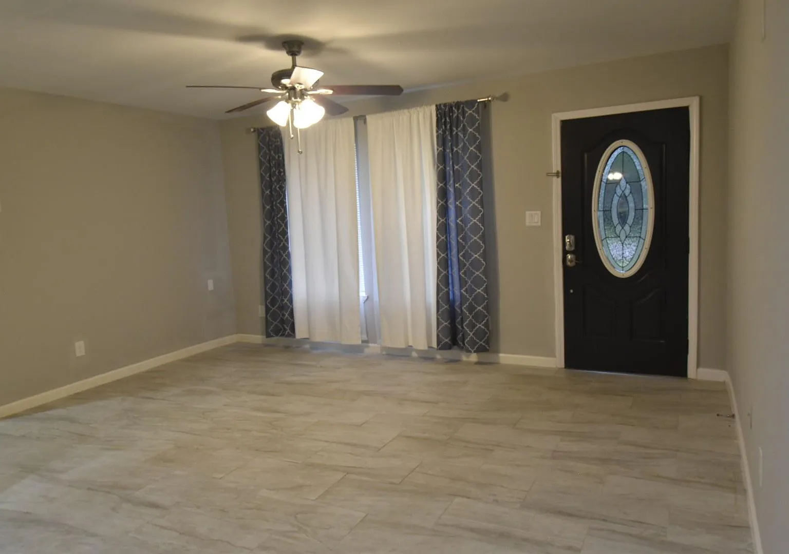 3 bed, 2.0 bath, 1190 sqft, $1,850 — Photo 4