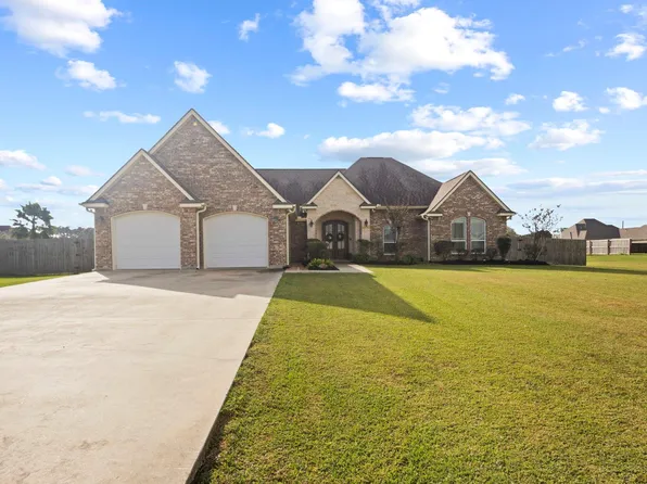 621 Pioneer, Bridge City, TX 77611