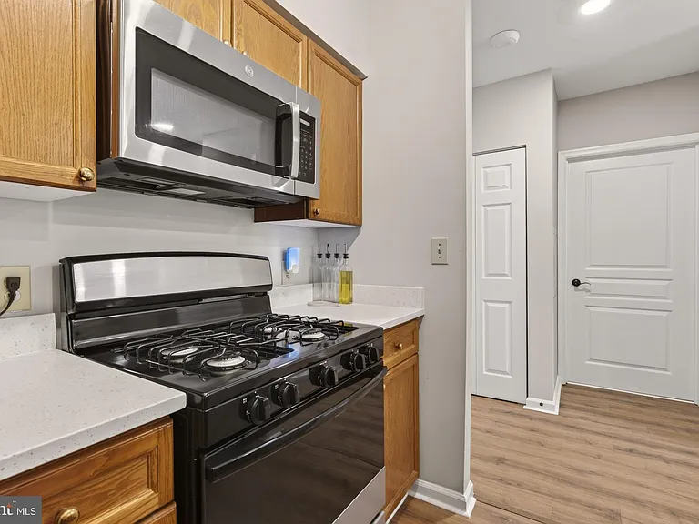 12919 Alton Sq #220 — Photo 8