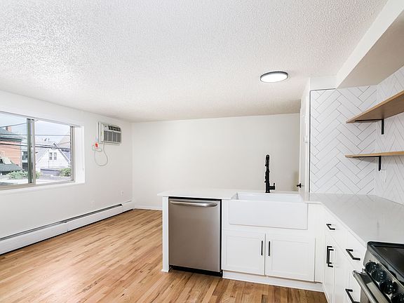 5th image of 335 N Sherman St #201