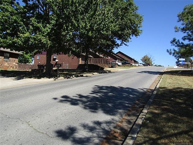 2nd image of 1303 E Boone St