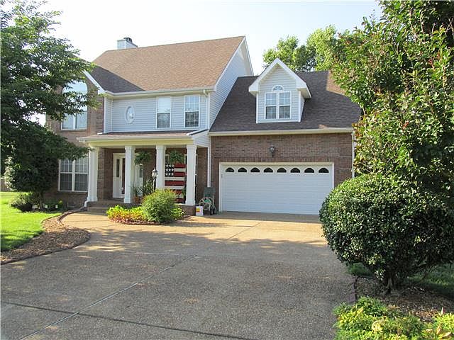 1st image of 795 Parade Ct