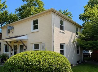 1037 Glenn Dr #B, North Chicago, IL 60064