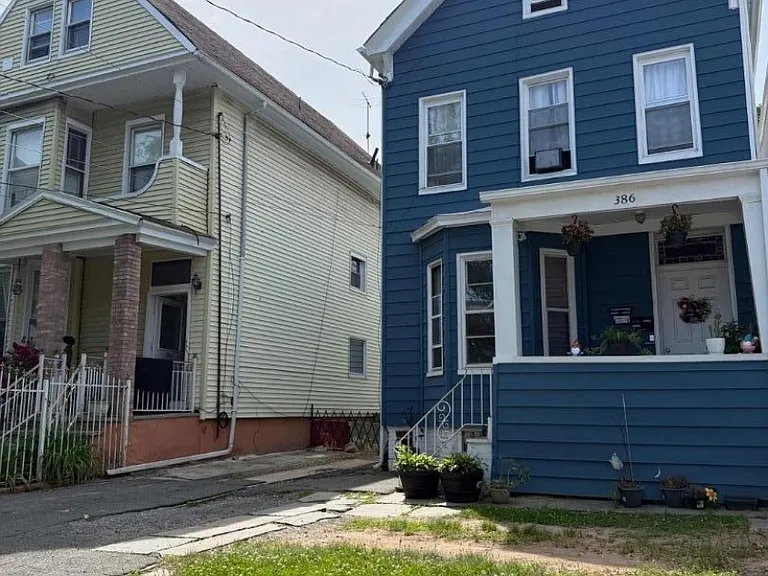 386 Summer Ave — Photo 3