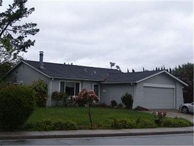 3rd image of 1435 Jasmine Way