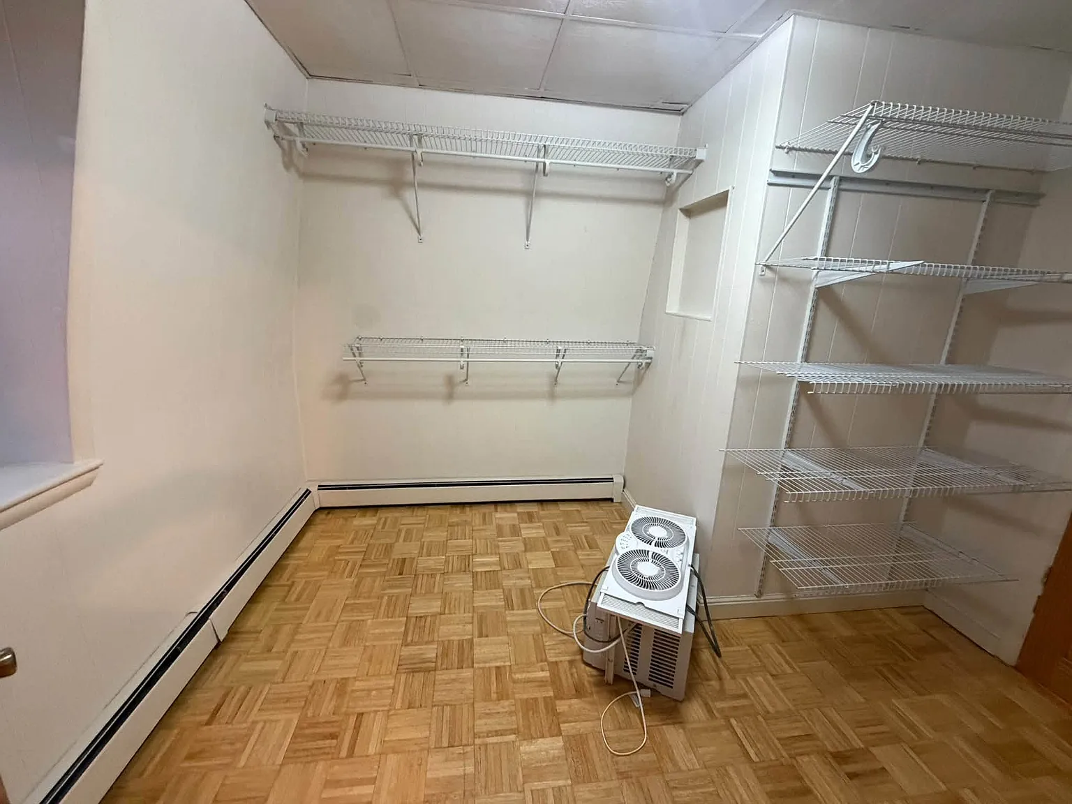 4 bed, 999 sqft, $3,500 — Photo 2