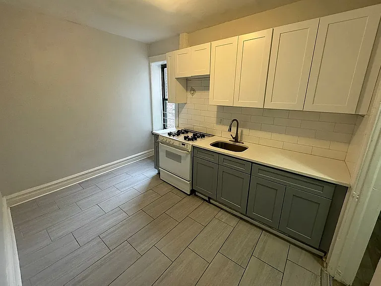 124 Osborne Ter #16 — Photo 1