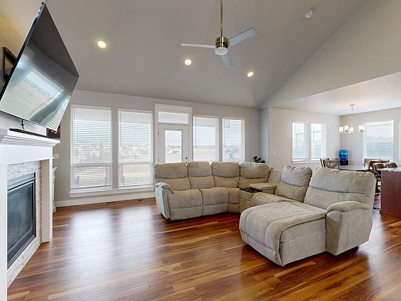 5th image of 2080 NW Canyon View Dr
