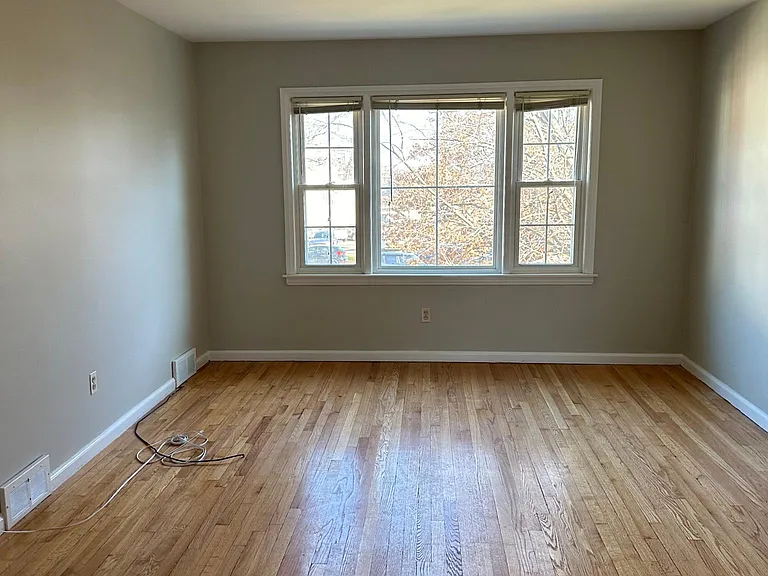 21909 Snow Ave — Photo 45