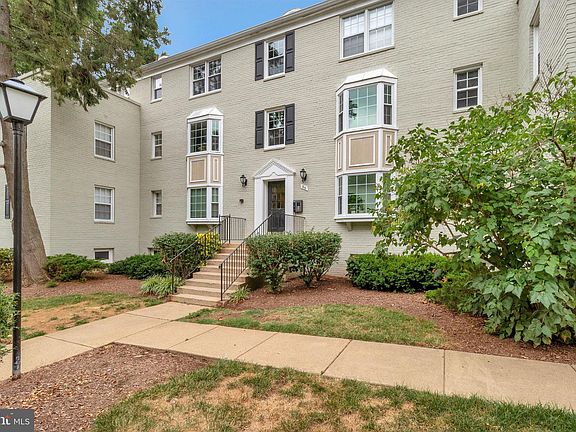 2nd image of 816 S Arlington Mill Dr #5-203