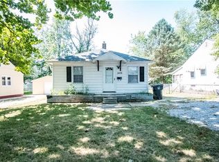 1079 N Oakcrest Ave, Decatur, IL 62522