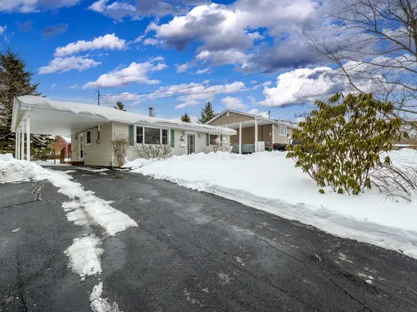 167 Montague Rd, Halifax, NS B2W 3P6