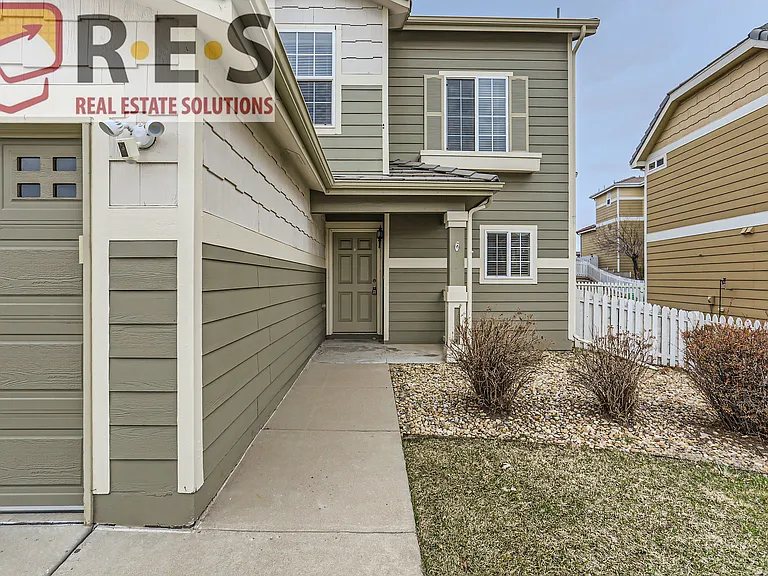 4221 Beautiful Cir — Photo 3