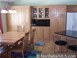 2nd image of 731 Garden Pl