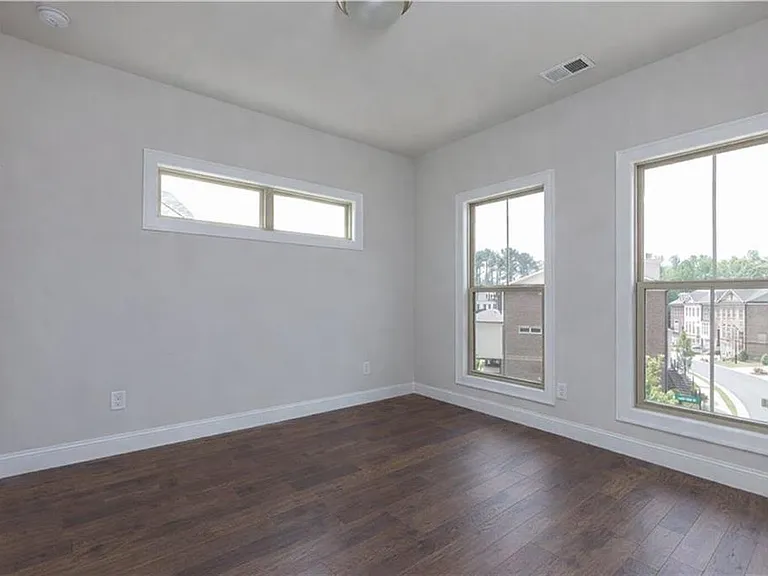 7826 Laurel Crest Dr — Photo 12