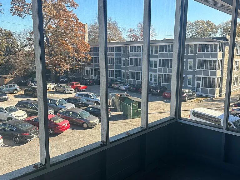 635 N Highland Ave NE #11 — Photo 11