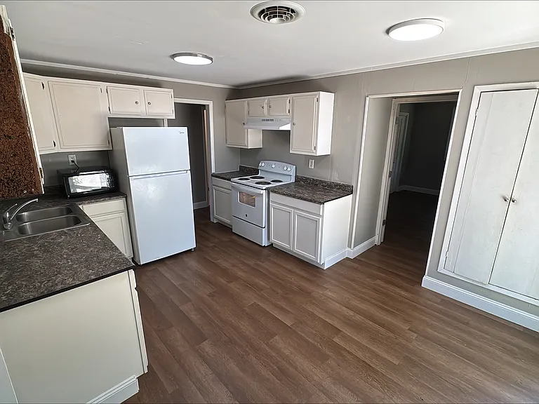 207 Nat Back Rd #B — Photo 2