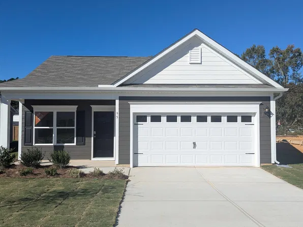 95 Chardonnay Dr, Lillington, NC 27546