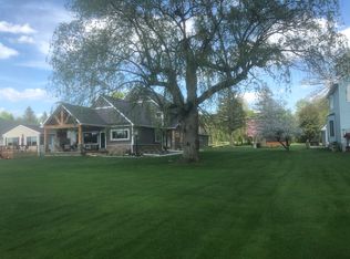 5633 Mabley Hill Rd, Fenton, MI 48430