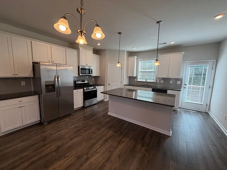 311 Mahone Dr #14 — Photo 5