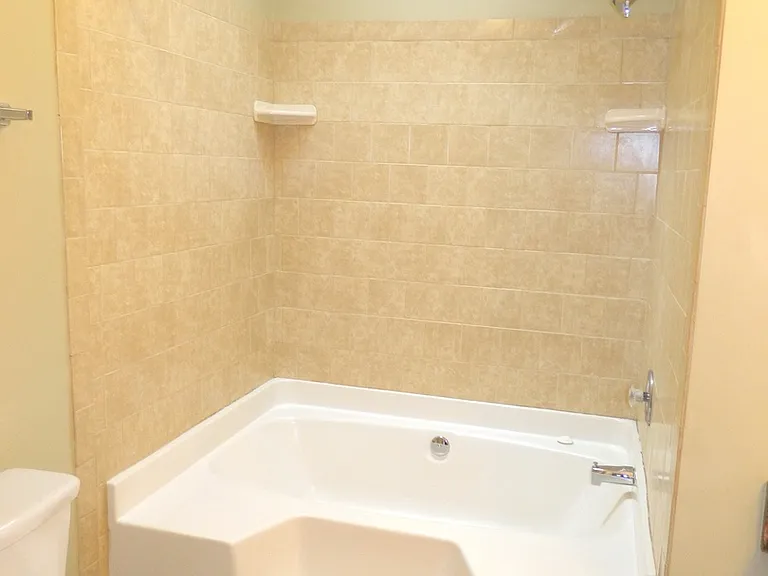 635 Clinton Way W — Photo 24