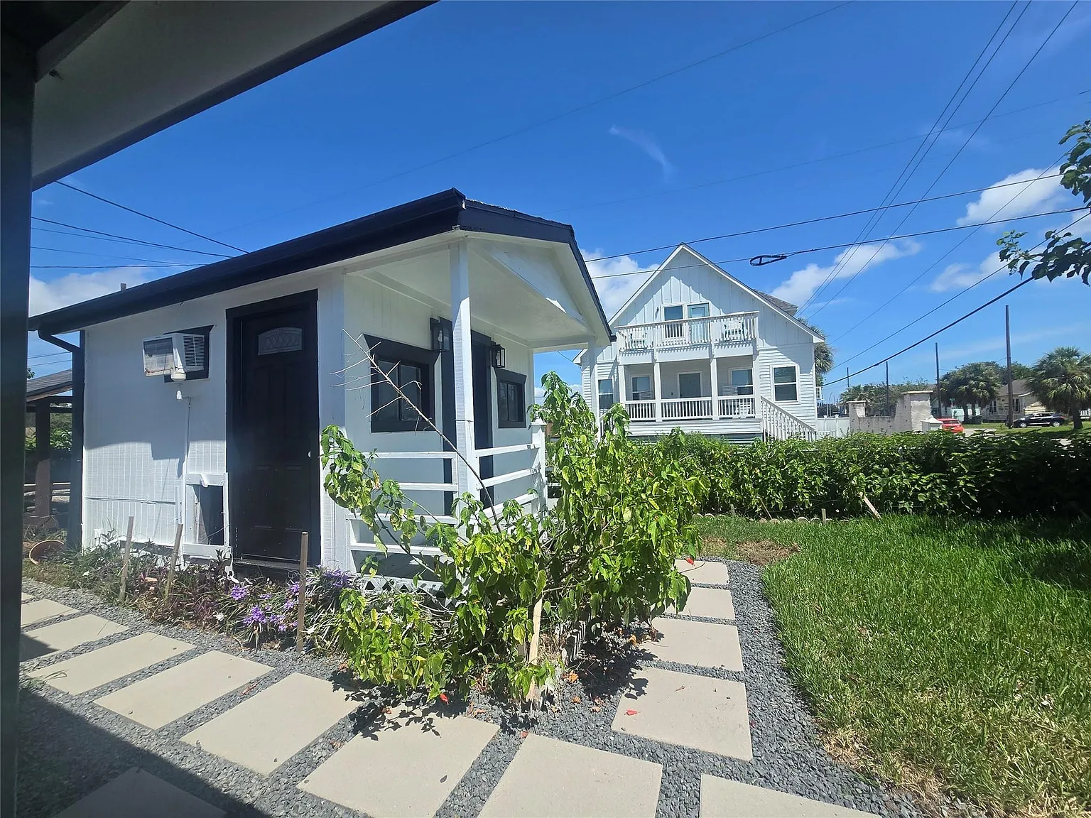 4 bed, 2.0 bath, 1782 sqft, $2,800 — Photo 3