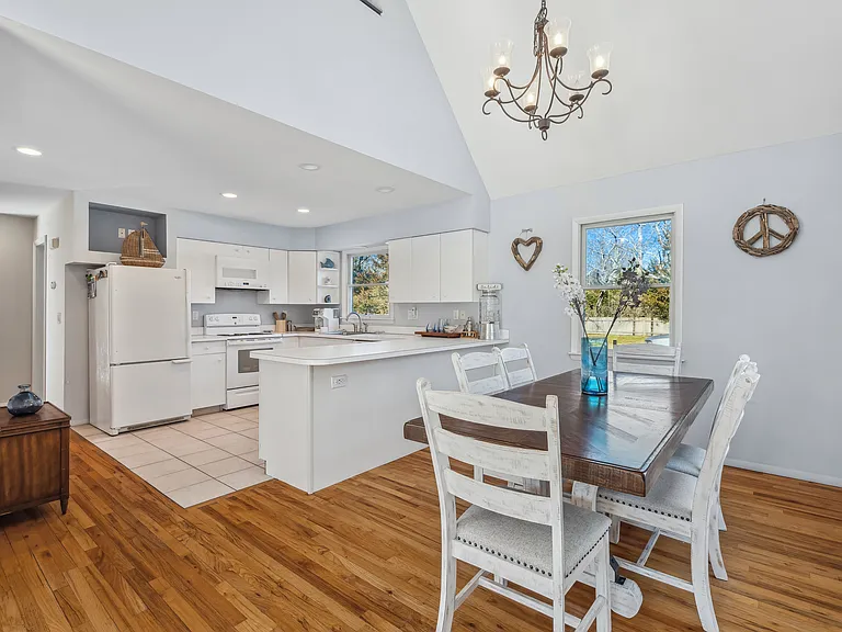 45A Old Country Rd — Photo 8