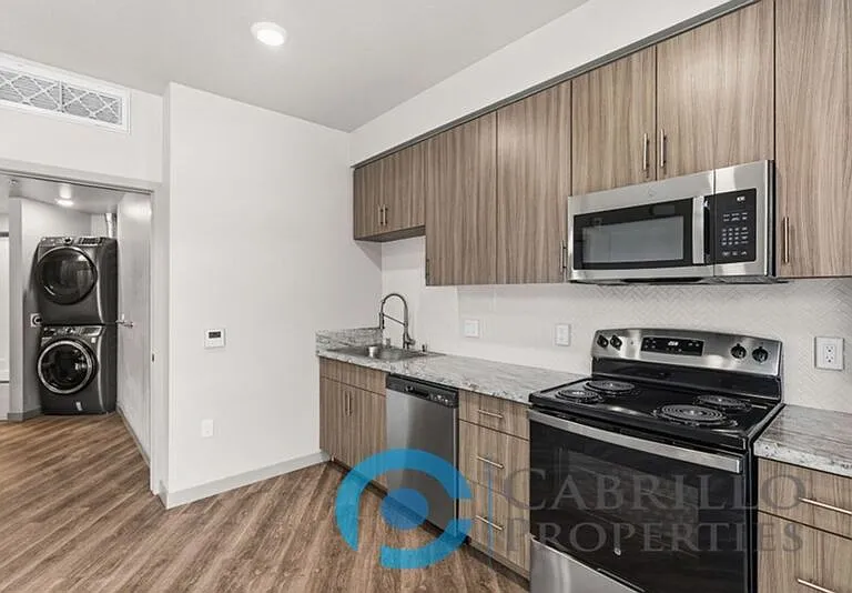 3093 Broadway #302 — Photo 11