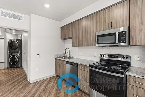 3093 Broadway #302 Photo 1