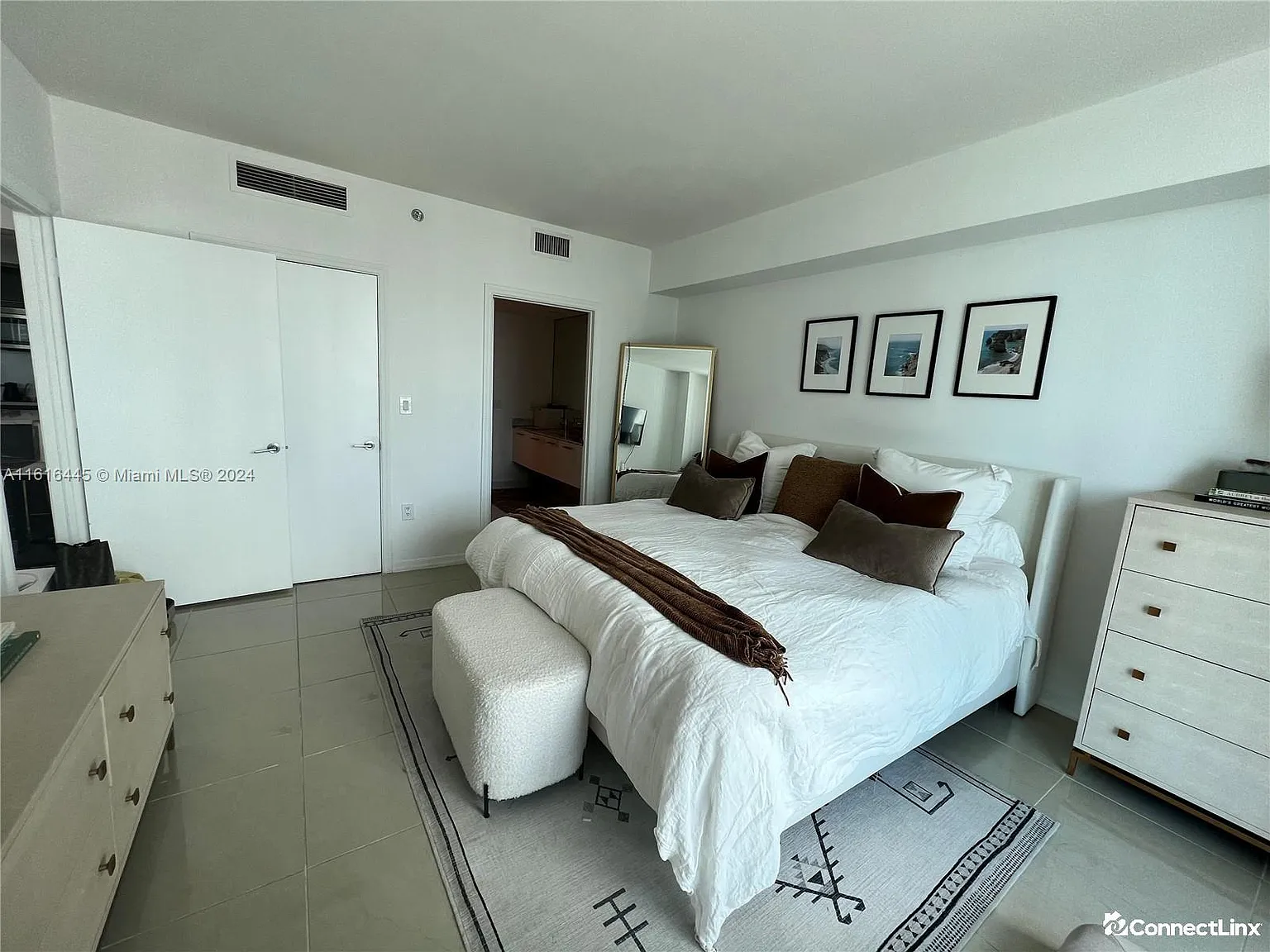 2 bed, 2.0 bath, $3,950 — Photo 3