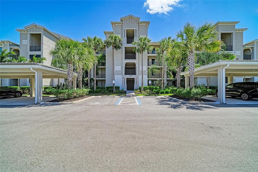 17520 Gawthrop Dr #202