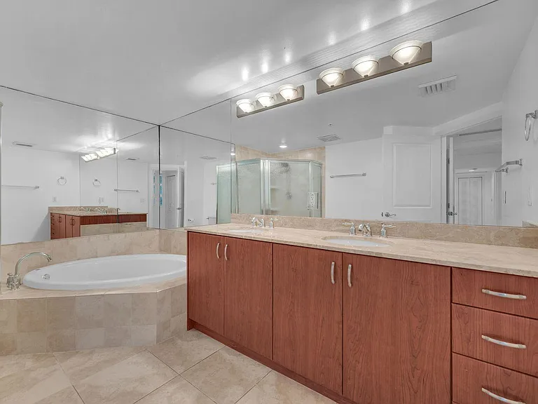 403 S Sapodilla Ave #612 — Photo 5