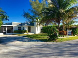 1327 S Alhambra Cir, Naples, FL 34103