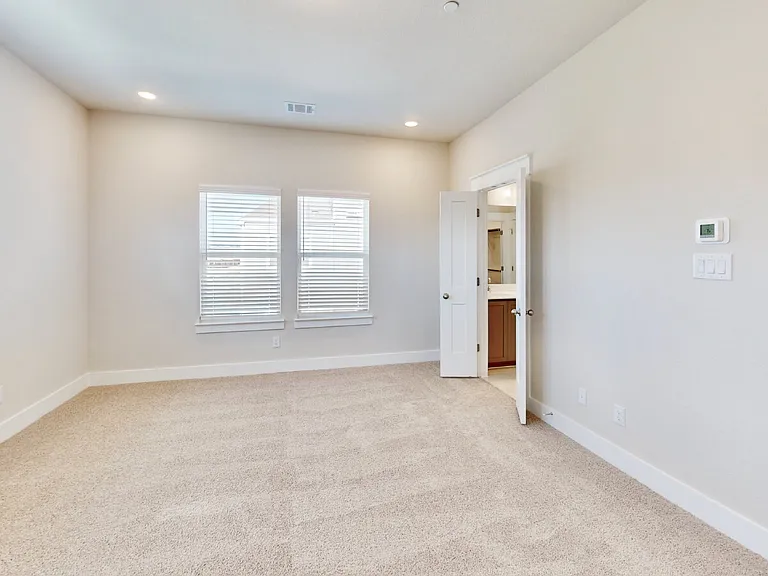 832 Concan Dr — Photo 13