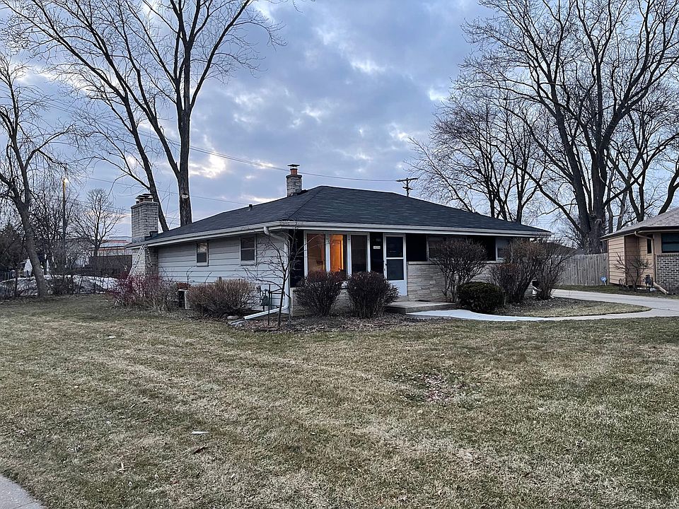 1st image of 10206 W Cleveland Ave