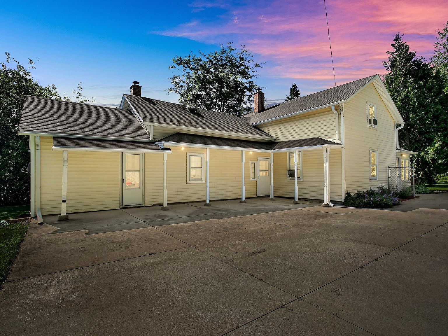 5135 Arthur Rd, Slinger, WI 53086 Zillow