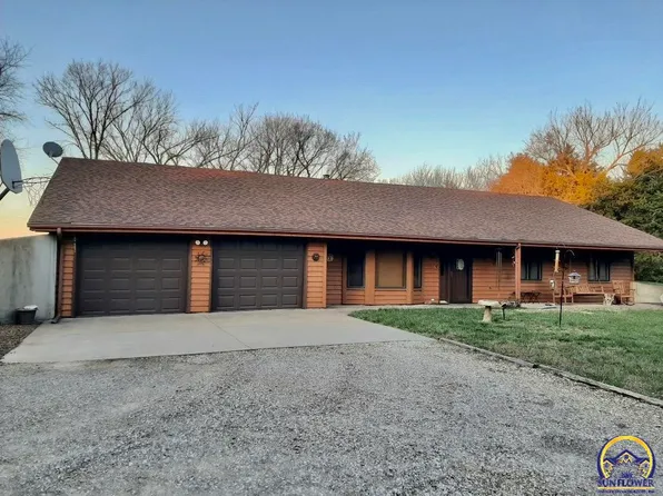 6556 74th St, Meriden, KS 66512