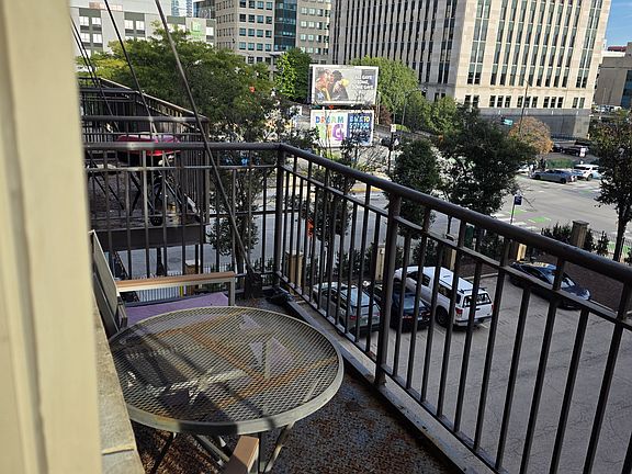 5th image of 500 S Clinton St APT 313