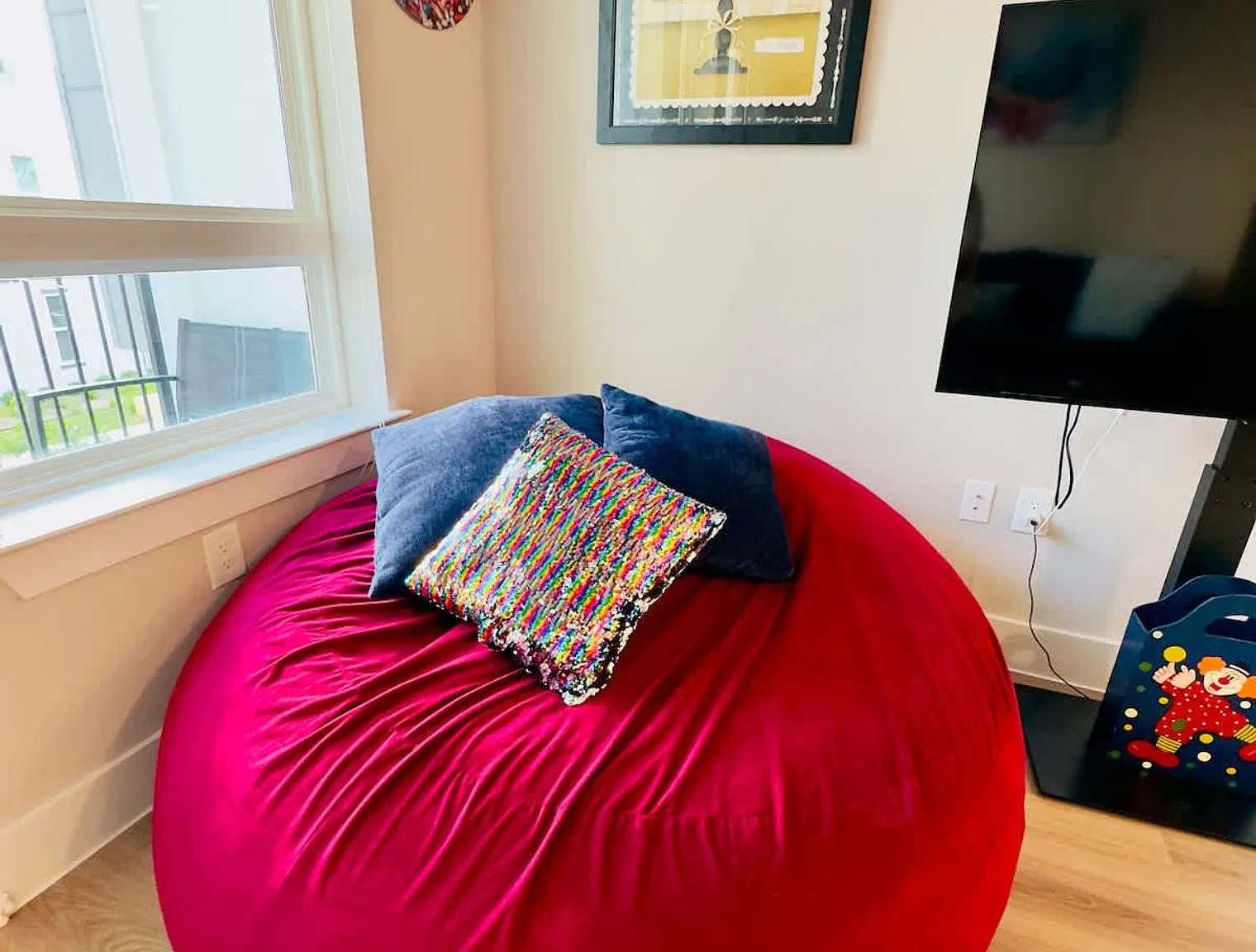 2 bed, 2.0 bath, 893 sqft, $3,353 — Photo 3