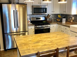 4951 27th Ave NE, Rio Rancho, NM 87144