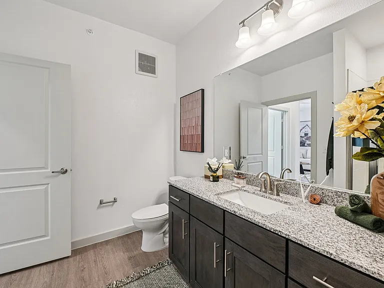 Huntington Place Seniors Garland — Photo 10