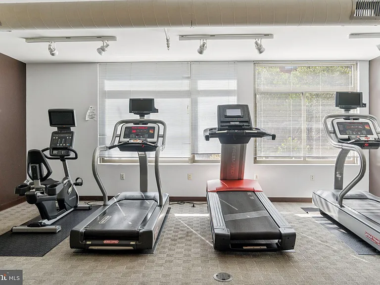 3650 S Glebe Rd #846 — Photo 32